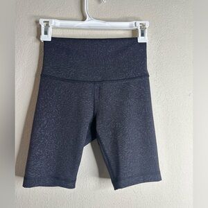 Lululemon Wunder Train High Rise Short W7BR7S 8" Crunch Black size 4
